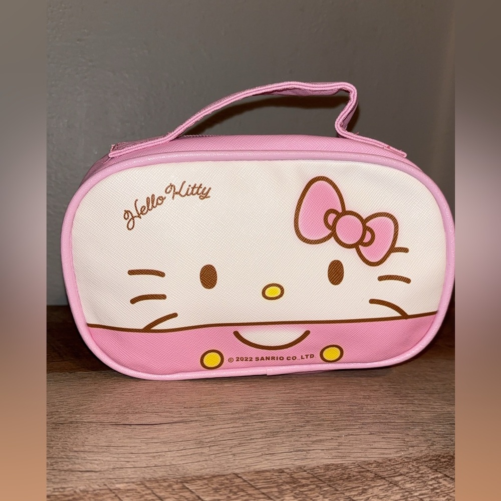 💓SOLD💓Hello Kitty Makeup Mini Bag